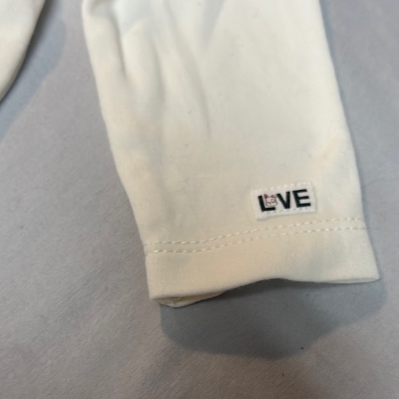 Ellen Degeneres NWOT Cream and Blue Pajama Set with Rabbit Graphic - Picture 3 of 7